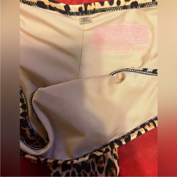 NWOT Victoria’s Secret leopard bikini add 2 cup 38c push up/Lg bottom - Picture 4 of 8